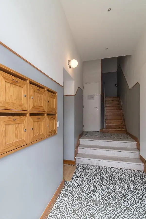 Casa Boma Lisboa - Design Apartment With Private Vegetal Terrace - Lapa VII البرتغال