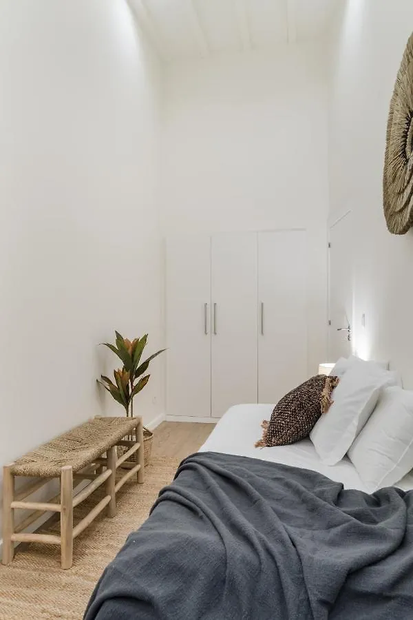 Casa Boma Lisboa - Design Apartment With Private Vegetal Terrace - Lapa VII