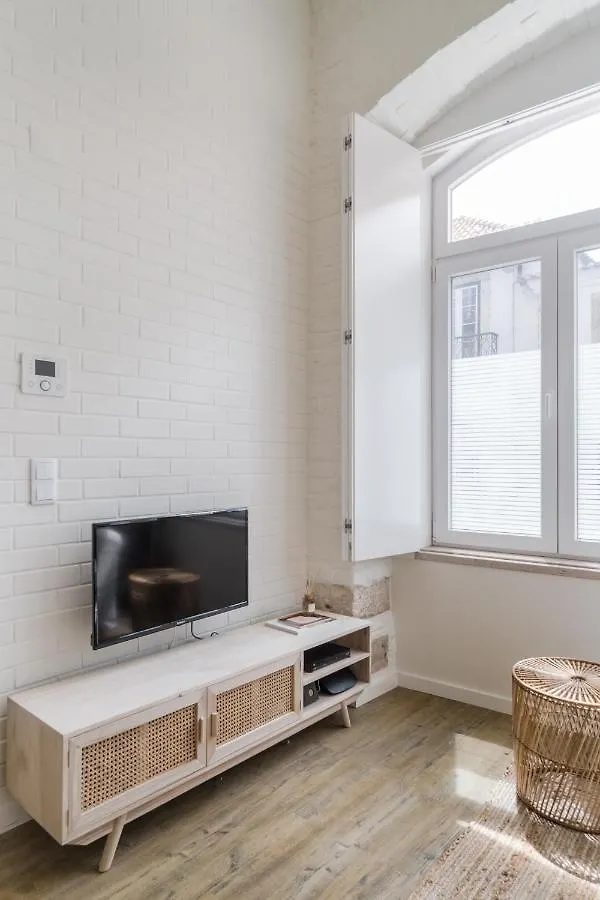 Casa Boma Lisboa - Design Apartment With Private Vegetal Terrace - Lapa VII