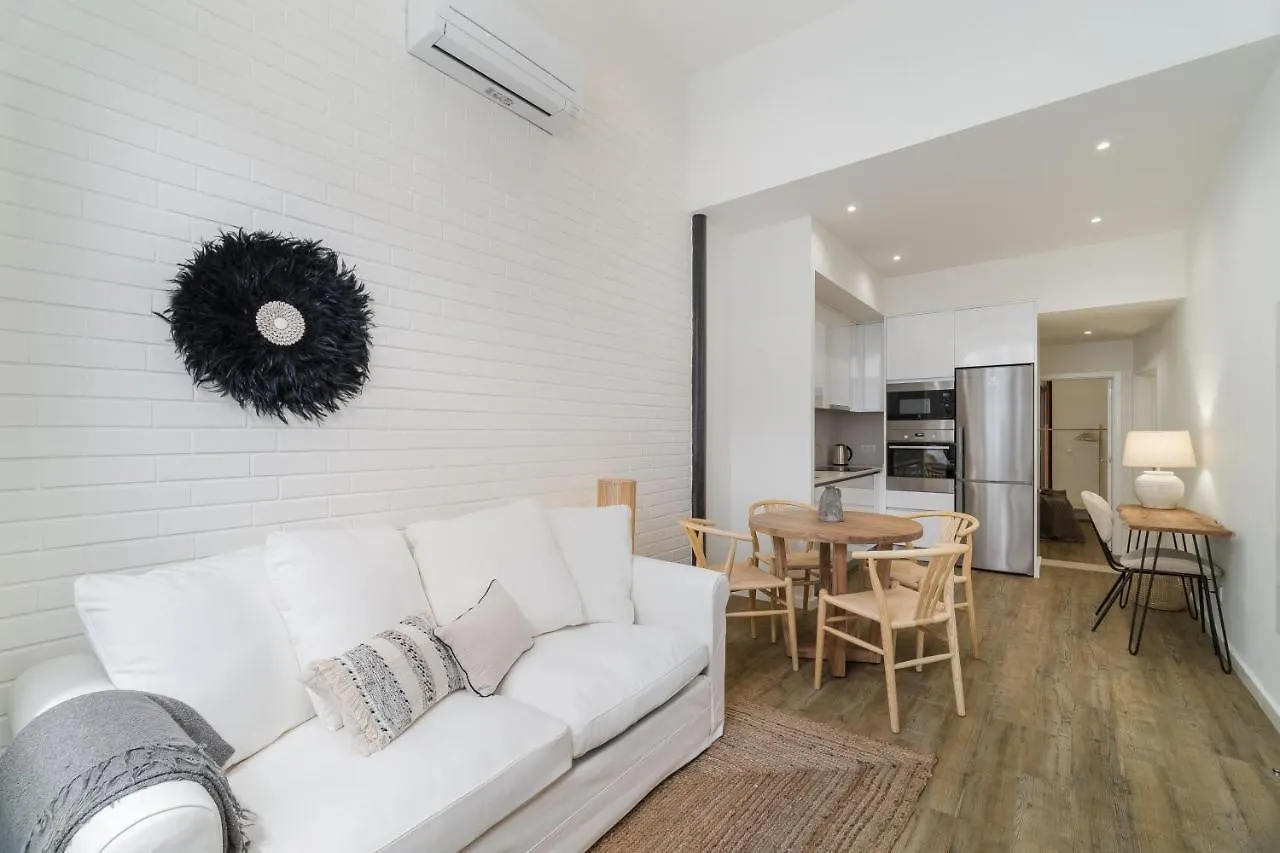 Casa Boma Lisboa - Design Apartment With Private Vegetal Terrace - Lapa VII