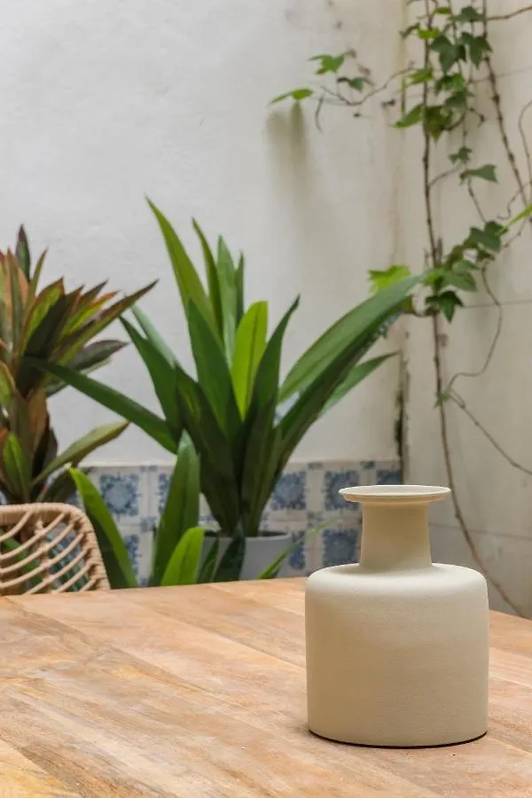 Casa Boma Lisboa - Design Apartment With Private Vegetal Terrace - Lapa VII