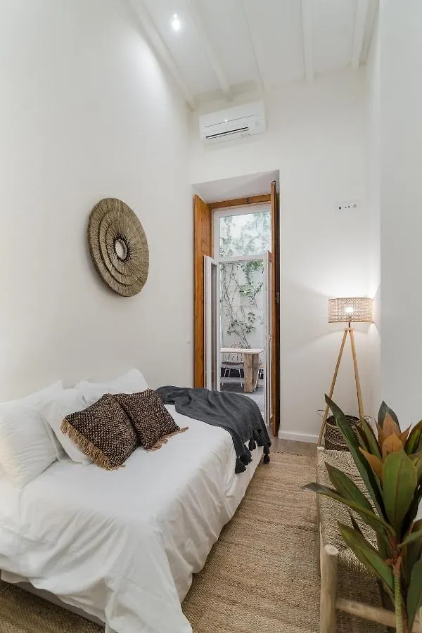 Casa Boma Lisboa - Design Apartment With Private Vegetal Terrace - Lapa VII