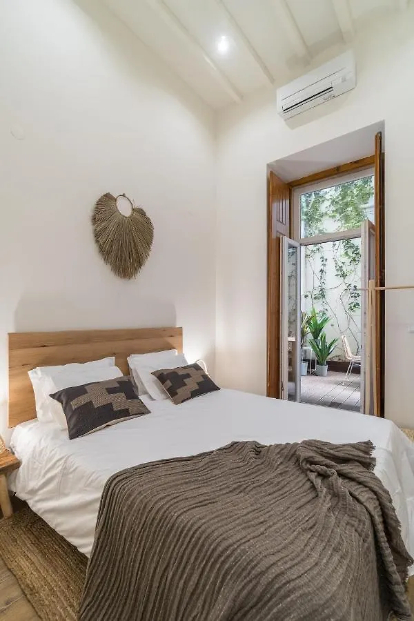 Casa Boma Lisboa - Design Apartment With Private Vegetal Terrace - Lapa VII